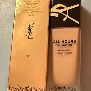 Yves Saint Laurent All Hours Foundation in Cream